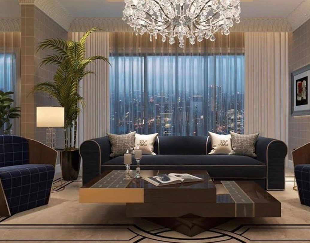 বাড়ির প্রতিটি কোণা গৌরী সাজিয়েছেন তাঁর মনের মাধুরী মিশিয়ে। কিন্তু তার ভিতরেও আছে তাঁর প্রিয়তম কিছু জিনিস। যেমন, জেড পাথরের গণপতি, প্যারিস থেকে আনানো চার ফুট লম্বা এক জোড়া কালো ফুলদানি, রাধাকৃষ্ণের বিশাল ভাস্কর্য-সহ আরও কিছু ঘর সাজানোর জিনিস। সে সবই আছে গৃহকর্ত্রীর পছন্দের প্রথম সারিতে।