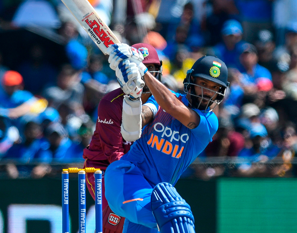 শিখর ধওয়ন- চোটের পর ফিরে এসে টি২০-তে দেখা যায়নি গব্বরের শাসন। তাই জমছে না ওপেনিং জুটিও। একদিনের সিরিজের প্রথম ম্যাচে মনে হয় না শিখর-রোহিত জুটি ভাঙতে চাইবে ভারত।