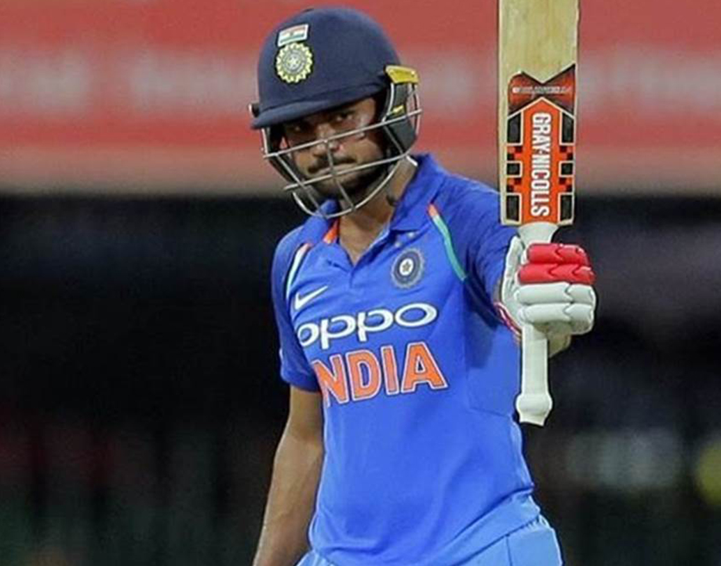 মণীশ পাণ্ডে- ভারতীয় এ দলের অধিনায়ক হিসেবে ভাল খেললেও তার ঝলক এখনও এই সিরিজে দেখা যায়নি। ফর্মে থাকা শ্রেয়াস আইয়ারও বসে রয়েছেন ড্রেসিং রুমে। তাই নিজের জায়গা খুব শীঘ্রই পাকা করতে হবে মণীশকে।