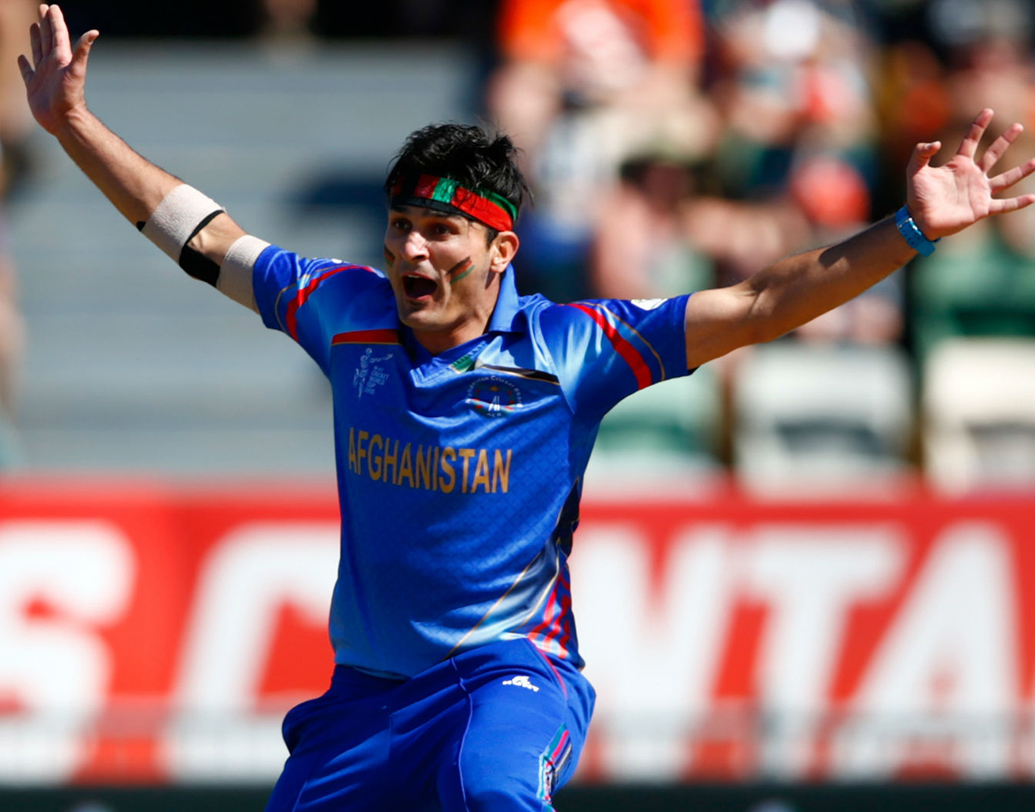 আফগানিস্তানের এই দ্রুত আন্তর্জাতিক ক্রিকেটে উঠে আসার পিছনে তাঁর অবদান অনস্বীকার্য। চোট দিয়ে আন্তর্জাতিক কেরিয়ার শেষও তাঁর জীবনের এক হতাশাজনক ঘটনা হয়ে রইল।