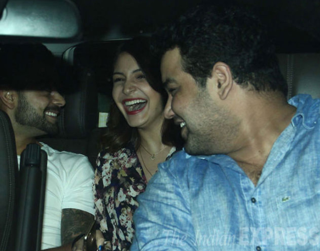 অনুষ্কা-বিরাটের সঙ্গে কর্ণেশের ঘনিষ্ঠ সম্পর্ক। বোন অনুষ্কার মতো কর্ণেশও ভারতীয় সেনা-আধিকারিকের সন্তান হিসেবে খুবই গর্বিত।   ছবি : সোশ্যাল মিডিয়া