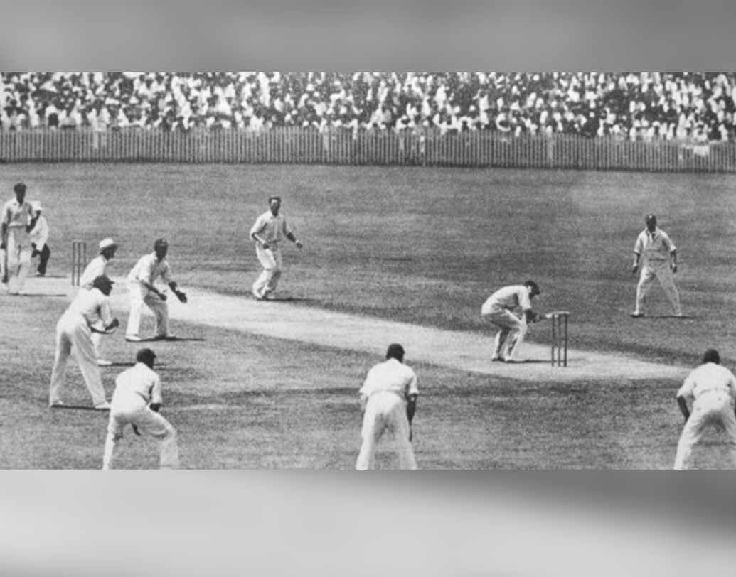 দ্বিতীয় জয় পেতে ইংল্যান্ডকেও বেশি অপেক্ষা করতে হয়নি। অস্ট্রেলিয়া-ইংল্যান্ড প্রথম সিরিজ ছিল দুই ম্যাচের। যা ড্র হয় ১-১ ফলে। পরের সিরিজে মাত্র একটি ম্যাচ খেলা হয় এবং জয় পায় অজিরা। পরের টেস্ট খেলা হয় ওভালে। পাঁচ উইকেটে অস্ট্রেলিয়াকে হারিয়ে জয় তুলে নেয় ইংল্যান্ড। নিজেদের প্রথম চার ম্যাচেই দ্বিতীয় জয় পেয়ে যায় ইংরেজরা।