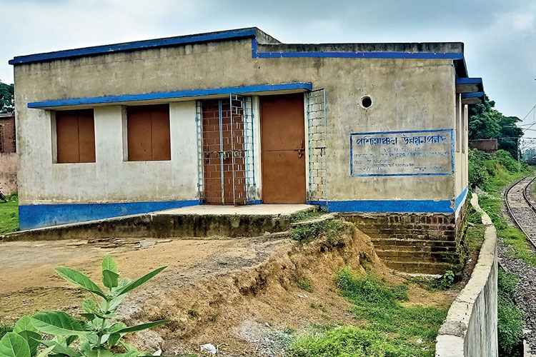 বারাবনির স্টেশনপাড়া স্কুল। ছবি: পাপন চৌধুরী