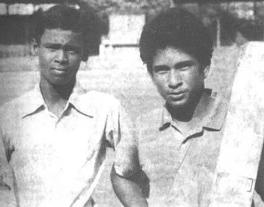 ভারতীয় ক্রিকেটপ্রেমী মাত্রেই জানেন, ১৯৮৮ সালে এই বিদ্যামন্দিরের হয়ে সচিন ও কাম্বলির ৬৬৪ রানের সেই ঐতিহাসিক পার্টনারশিপ। কিন্তু অনেকেই জানেন না, সচিনের পরেই পাঁচ নম্বরে ব্যাট করতে নামার কথা ছিল অমল মুজুমদারের। সারাদিন প্যাড পরে বসে থাকলেও মাঠে নামার সুযোগ আসেনি।