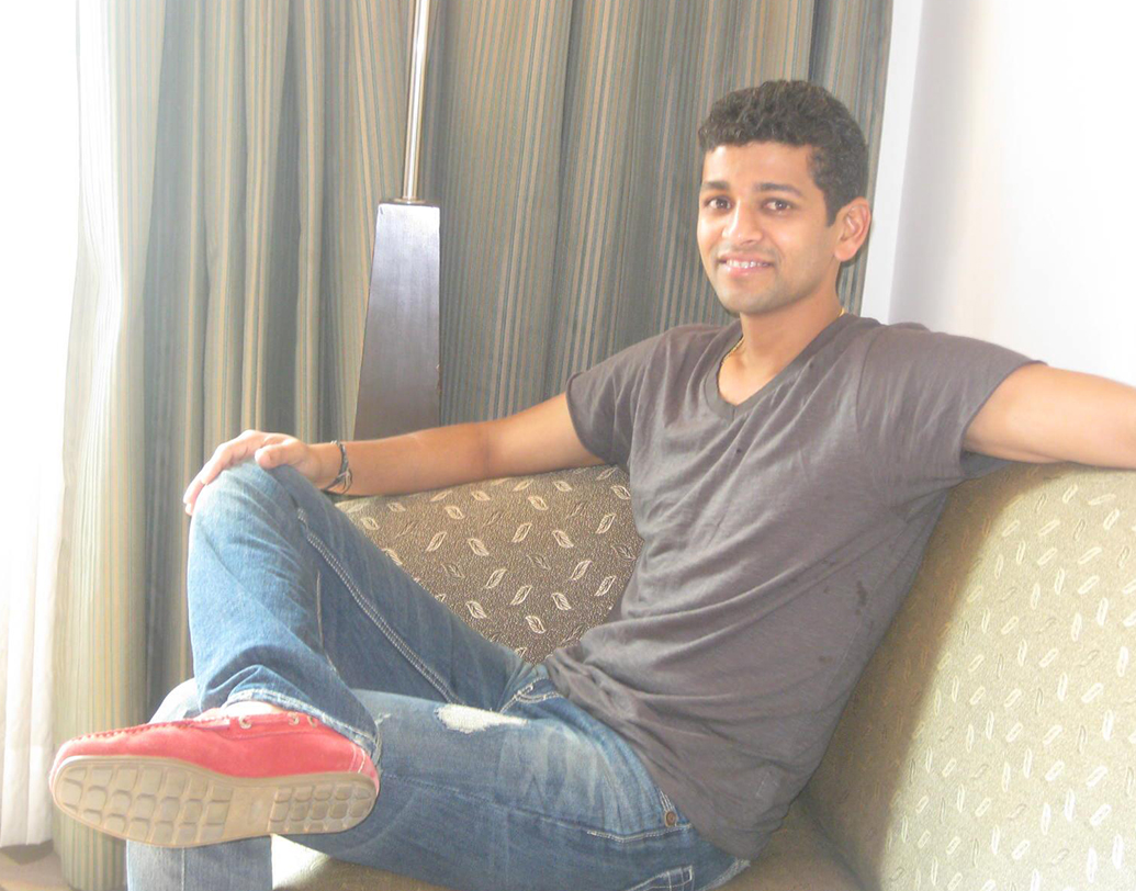 সচিন, কাম্বলি, সৌরভ, দ্রাবিড়, লক্ষ্মণদের ভিড়ে হারিয়ে যেতে থাকেন অমল। ২০০৯ সালে বাদ পড়েন মুম্বই দল থেকে। চলে যান অসমে, তারপর অন্ধ্র। সারা জীবন যেন প্যাড-গ্লাভস পরে বসে রইলেন কখন ডাক আসবে। কিন্তু সচিনদের ব্যাট থামেনি, ডাকও আসেনি অমলের।