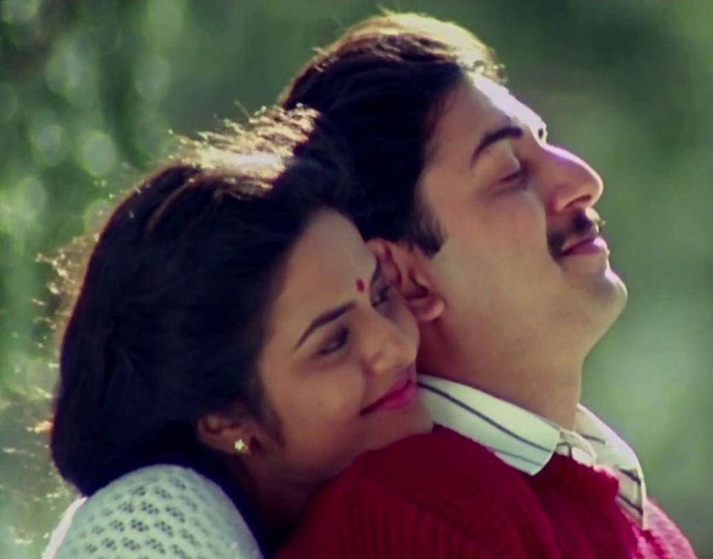 জন্ম ১৯৭০ সালের ১৮ জুন। তাঁর বাবা ভিডি স্বামী শিল্পপতি এবং স্বাধীনতা সংগ্রামী। মা সিভিএস বসন্ত ছিলেন ভরতনাট্যম শিল্পী। তৎকালীন মাদ্রাজের ডন বস্কো স্কুলের পরে পড়াশোনা লয়োলা কলেজে। ১৯৯০ সালে বিকম পাশ করেন।