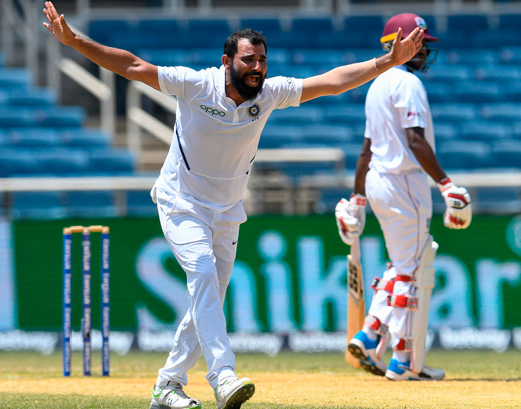 মহম্মদ শামি- তাঁর সঙ্গে বুমরা-র জুটি বিশ্ব ক্রিকেটে ত্রাস হয়ে উঠেছে। দক্ষিণ আফ্রিকার পেস ব্যাটারিকে পাল্লা দেওয়ার ক্ষমতা এখন ভারতের কাছেও মজুত রয়েছে।