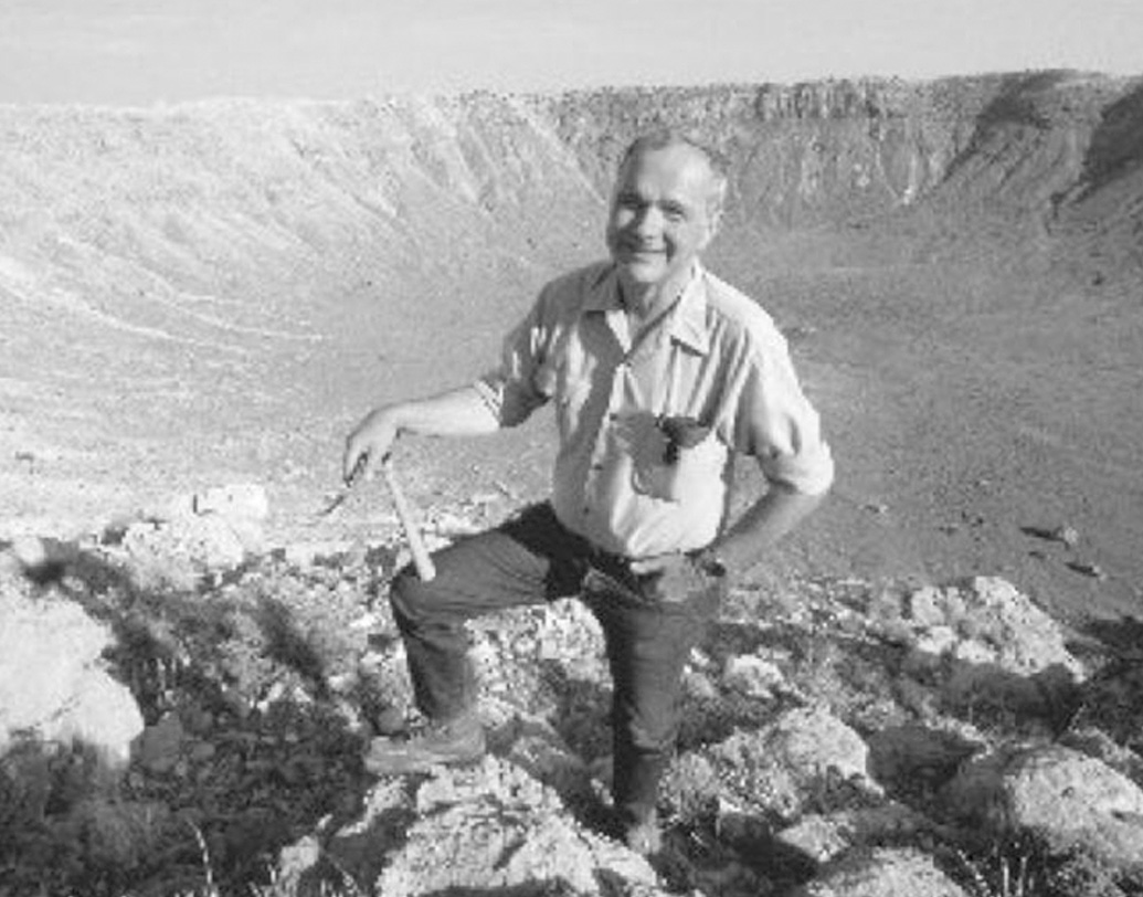 তাঁর জন্ম ১৯২৮ সালের ২৮ এপ্রিল ক্যালিফোর্নিয়ায়। বাবা, জর্জ শুমেকার জীবনে বহু পেশায় ছিলেন। কখনও কৃষিকাজ, কখনও শিক্ষকতা, কখনও ব্যবসা, নানা ভাবে উপার্জন করেছেন জর্জ। মা, মারিয়েল ছিলেন শিক্ষিকা।