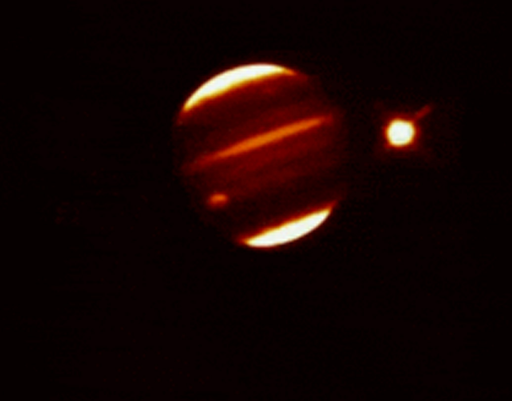 ইউজিন শুমেকারের পূর্বাভাস ছিল, এই ধূমকেতু খুব তাড়াতাড়ি আছড়ে পড়বে বৃহস্পতি গ্রহে। তাঁর ভবিষ্যদ্বাণী সত্যি প্রমাণিত হয় ১৯৯৪ সালের ১৬ জুলাই। পৃথিবী জুড়ে নতুন করে আলোচিত হয় বিজ্ঞানী শুমেকারের নাম।