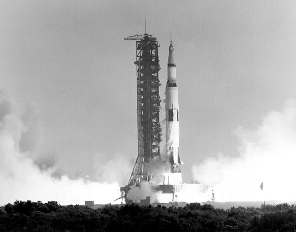 নাসার অ্যাপোলো-১১ মিশনের সঙ্গে সরাসরি ভাবে যুক্ত ছিলেন ইউজিন। প্রশিক্ষণ দিয়েছিলেন হবু মহাকাশচারীদের। চাঁদে প্রথম মানুষ পৌঁছনোর অভিযানে তিনিও ছিলেন সম্ভাব্য অভিযাত্রী। তিনি নিজেও জানতেন, প্রথমবার পৃথিবী থেকে যাঁরা চাঁদের মাটিতে পা রাখবেন, তাঁদের মধ্যে থাকবেন তিনিও।