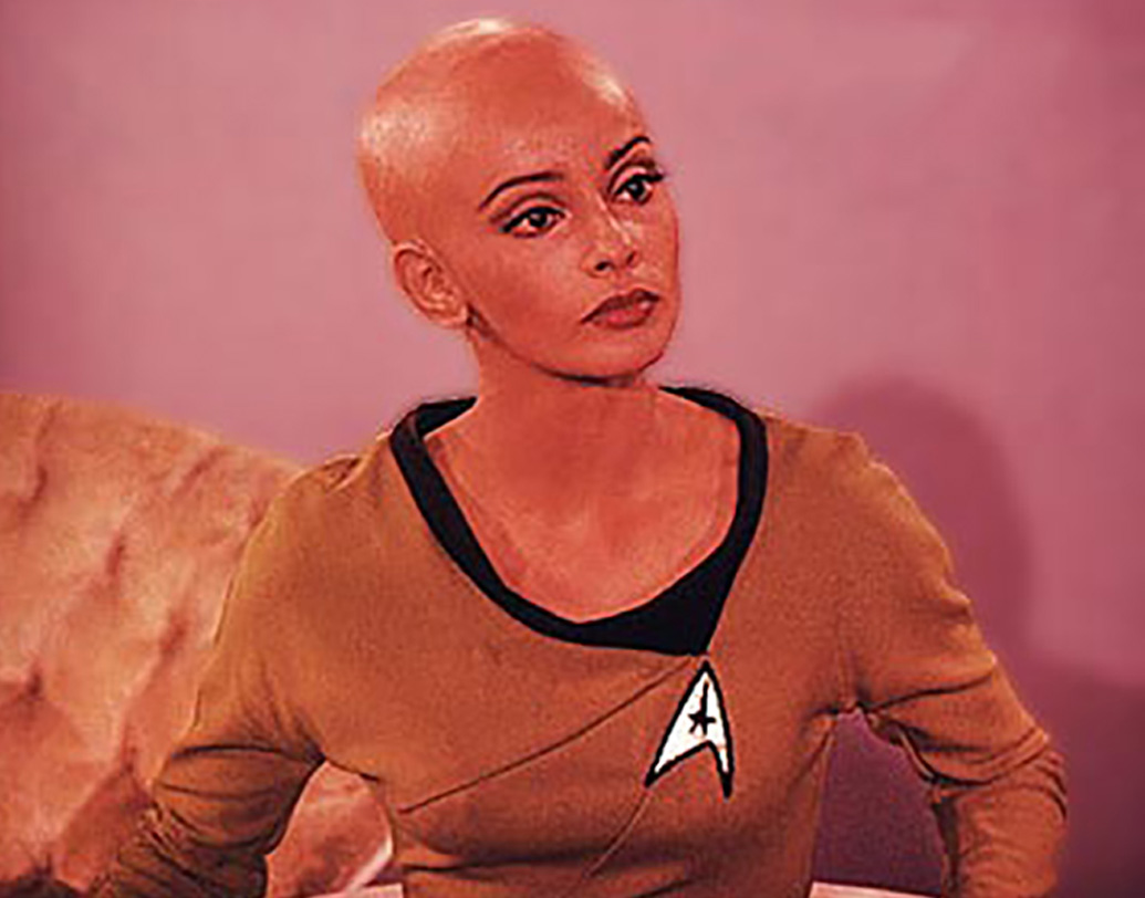 বিজ্ঞাপন এলেও সে ভাবে এল না হিন্দি ছবিতে কাজের সুযোগ। ‘বোম্বাই রাত কে বাহোঁ মে’ ছবিতে ক্যাবারে শিল্পীর ভূমিকায় অভিনয় করেছিলেন। তারপর পা রাখেন ইংরেজি ছবির দুনিয়ায়।