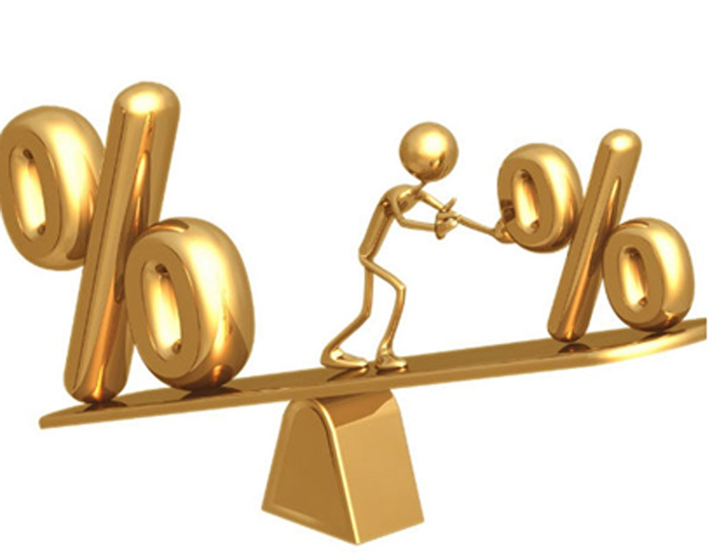 ১ বছর থেকে ২ বছরের কম পর্যন্ত স্থায়ী আমানতে সুদের হার ছিল ৬.৭০ শতাংশ। ১০ সেপ্টেম্বর থেকে সুদের হার কমে হয়েছে ৬.৫০ শতাংশ। প্রবীণদের ক্ষেত্রে যা ৭.২০ শতাংশ থেকে কমে হল ৭ শতাংশ। ২ বছর থেকে ৩ বছরের স্থায়ী আমানতের ক্ষেত্রে এসবিআইয়ের সুদের হার হল ৬.২৫ শতাংশ। প্রবীণদের ক্ষেত্রে এই সুদের হার ৬.৭৫ শতাংশ।