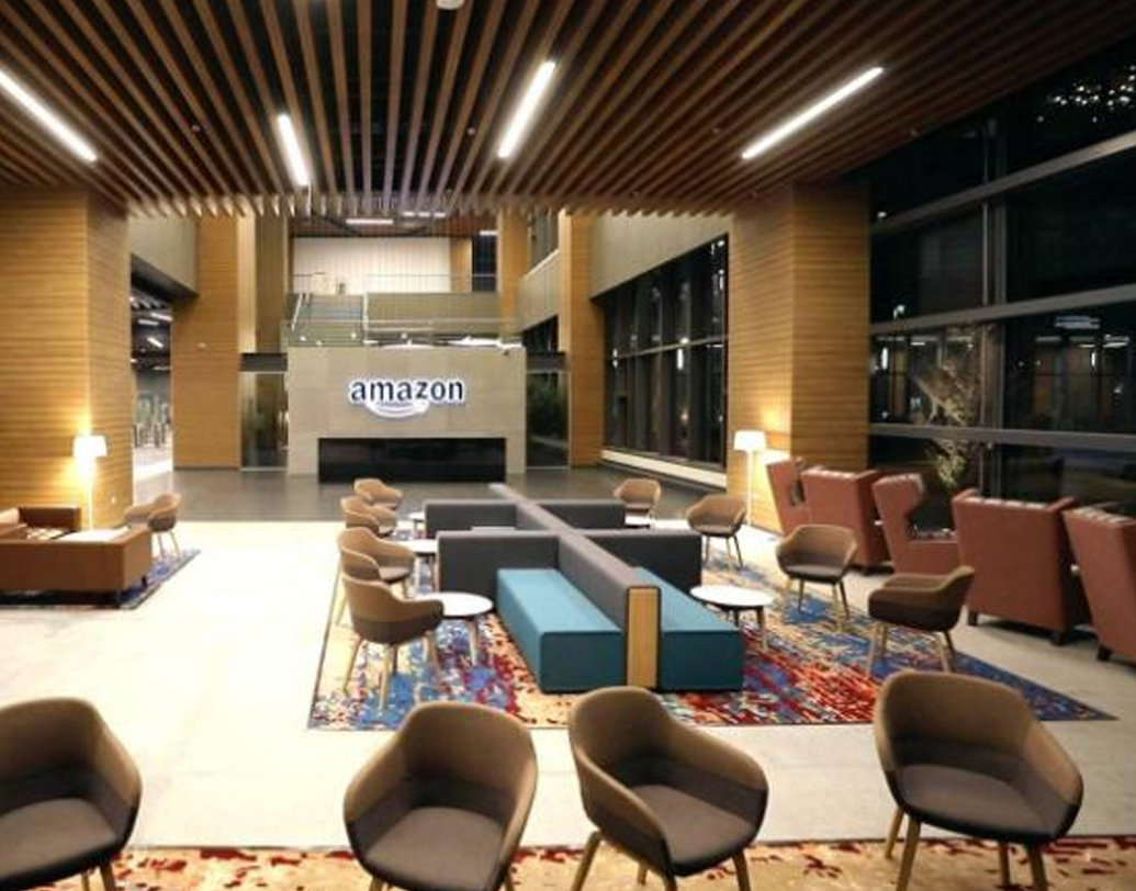 বিভিন্ন ধর্মের প্রার্থনার জন্য ঘর, সদ্য মায়েদের জন্য আলাদা ঘর, বিশ্রামাগার, স্নানের জায়গা, হেলিপ্যাড এবং ২৪ ঘণ্টা খোলা ক্যাফেটেরিয়া, এই সুবিধাগুলোও মিলবে আমাজনের হায়দরাবাদ অফিসের কর্মীদের।