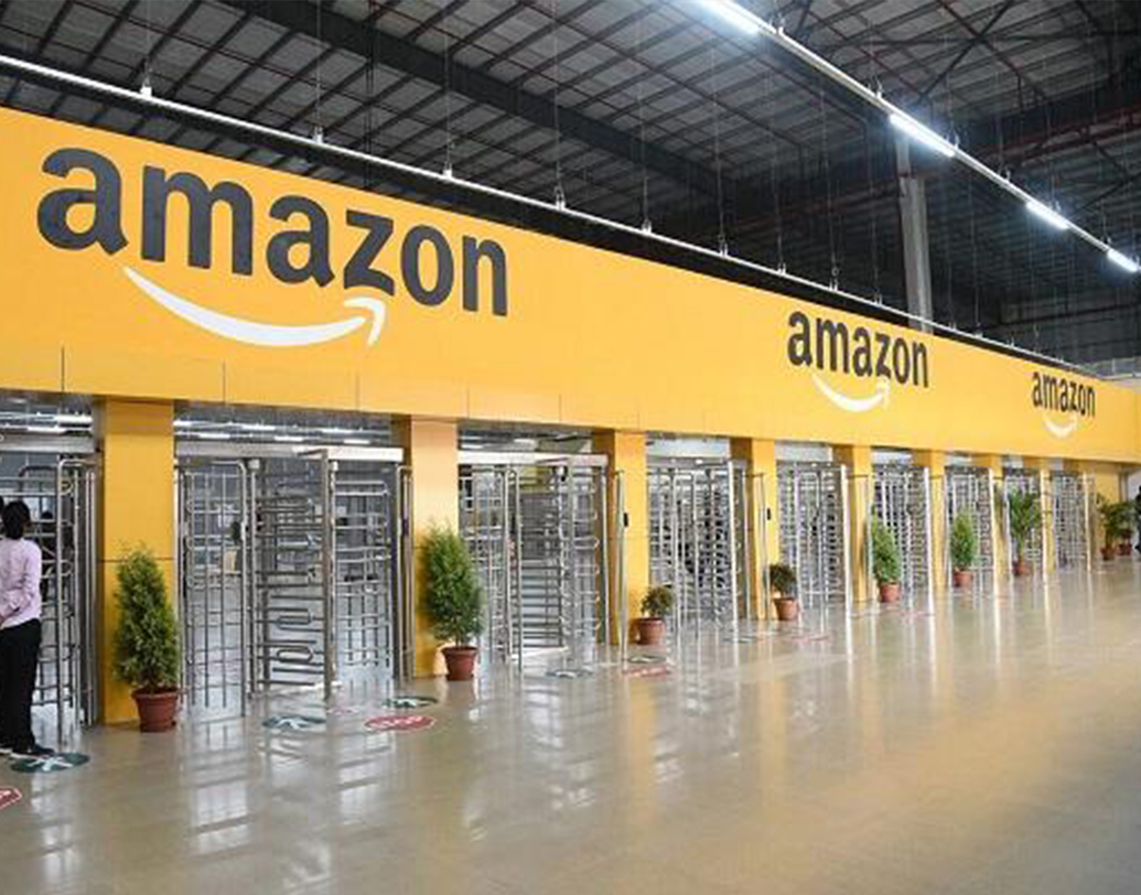 এমনকি কাজের প্রতি একঘেয়েমি কাটাতে অফিসের ভিতরে ব্যক্তিগত সময় কাটানোর ব্যবস্থাও করে দিয়েছেন কর্তৃপক্ষ।