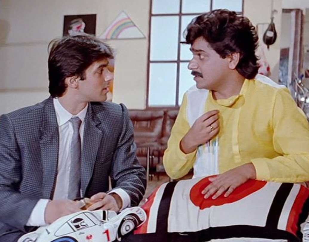 মরাঠি ছবির পাশাপাশি হিন্দি ছবিতেও নিজের প্রতিভার ছাপ রেখেছেন লক্ষ্মীকান্ত। প্রথম সুযোগ পান ১৯৮৯ সালে, সূরজ বরজাতিয়ার ব্লকবাস্টার ছবি ‘ম্যায়নে প্যায়ার কিয়া’-তে।