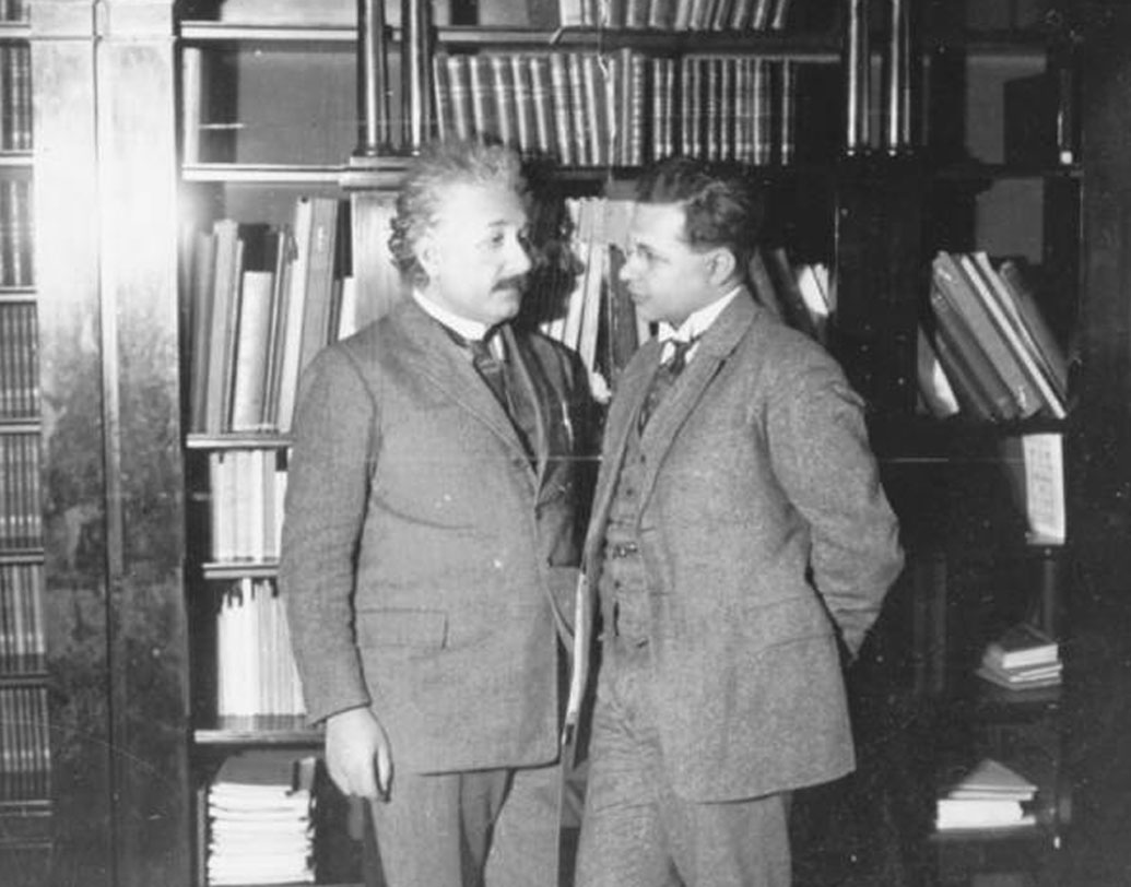 এডুয়ার্ডের পরবর্তী জীবন জুরিখের ওই মানসিক হাসপাতালেই কেটেছিল। আমেরিকায় চলে যাওয়ার পর থেকে আর এক বারের জন্যও জুরিখে ফিরতে পারেননি আইনস্টাইন। আমেরিকার নাগরিকত্ব নিয়েছিলেন। তবে যত দিন বেঁচে ছিলেন, ছেলের চিকিৎসার জন্য টাকা পাঠাতেন।