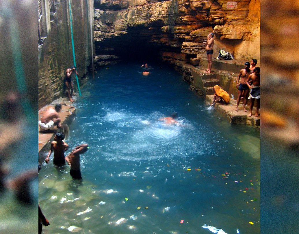 ভীমকুণ্ডের জল খুব পবিত্র বলে মনে করেন স্থানীয়রা। মকর সংক্রান্তির দিন এখানে স্নান করা অত্যন্ত পবিত্র বলে মনে করা হয়।