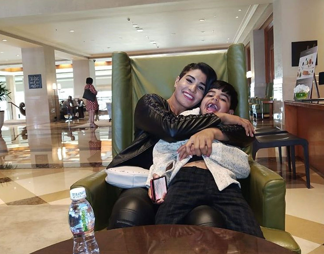 পরিবার এবং পেশা দুটোকেই সমান ভালবাসেন কবিতা। পেশার জন্য যাতে কোনও ভাবেই পরিবার যাতে বঞ্চিত না হয়, সে দিকে বিশেষ খেয়াল রাখেন। সুযোগ পেলেই তাই পরিবারের সঙ্গে সময় কাটান। তাঁর ইনস্টাগ্রাম জুড়ে রয়েছে স্বামী ও ছেলের সঙ্গে একাধিক স্মৃতি জড়ানো ছবি।