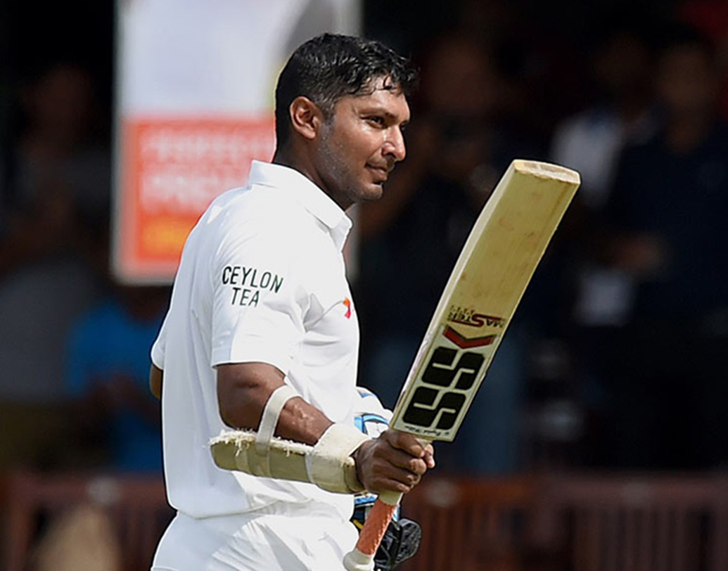 কুমার সঙ্গকারা- শ্রীলঙ্কার এই উইকেটকিপার ব্যাটসম্যান বিশ্ব ক্রিকেটে বোলারদের ত্রাস হয়ে উঠেছিলেন তাঁর সময়। ১৫ বছরের কেরিয়ারে ১৩৪টি ম্যাচ খেলে ১২,৪০০ রান করেন। গড় ৫৭.৪০। কিন্তু ৬৮ টেস্ট শেষে তিনিও গড়ের বিচারে স্মিথের নীচেই ছিলেন। তাঁর গড় ছিল ৫৫.৭৩। ষষ্ঠ স্থানে রয়েছেন তিনি।