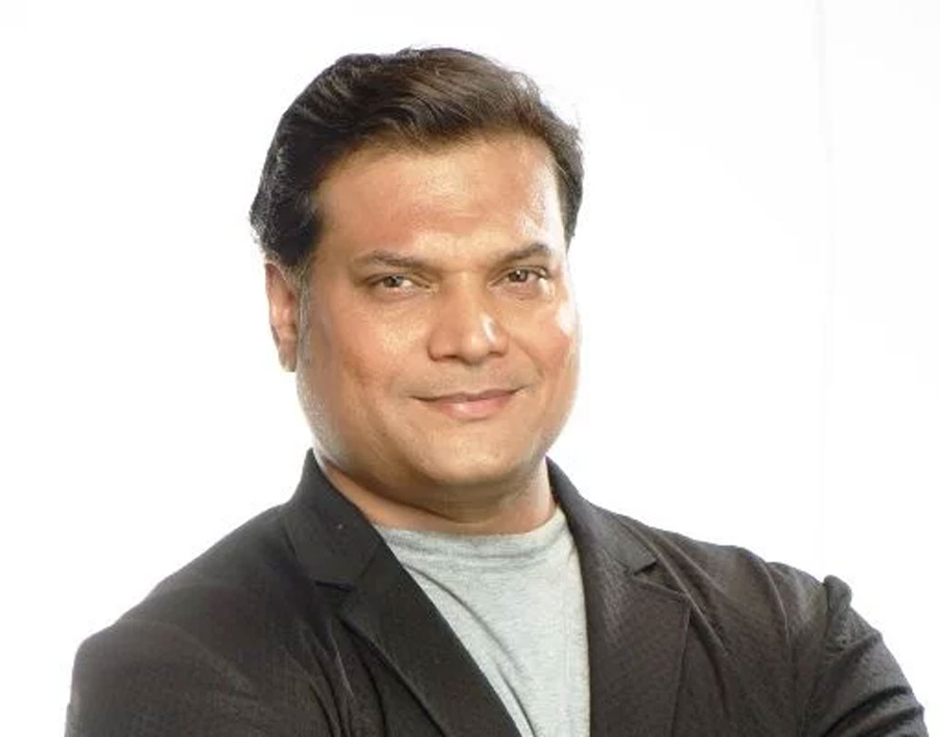 দয়ানন্দ শেট্টি: বিগ বস ১৩-র কোনও কিছুই আর গোপন থাকবে না প্রতিযোগীদের মধ্যে। কে কার বিরুদ্ধে কী ষড়যন্ত্র করছেন তা ফাঁস হয়ে যাবে। কারণ এ বার বিগ বস হাউসে থাকছেন এক সিআইডি! অবাক হচ্ছেন? শোনা যাচ্ছে, জনপ্রিয় শো ‘সিআইডি’-র দয়া থাকতে পারেন এই শো-এ।