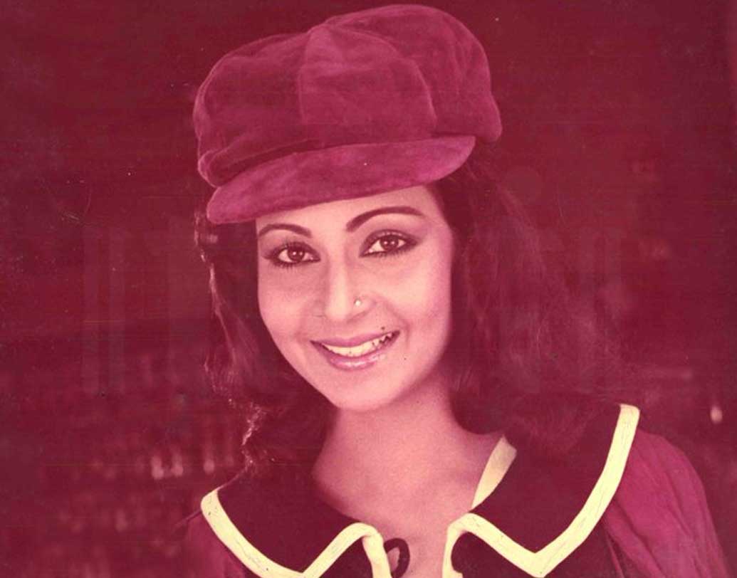 এই দুই ঘটনার অভিঘাতে আটের দশকের শেষে রতি অভিনয় থেকে সরে যান। ১৯৮৬ সালে জন্ম হয় রতির একমাত্র ছেলে তনুজের। বর্তমানে তনুজ বলিউডের মডেল ও অভিনেতা।