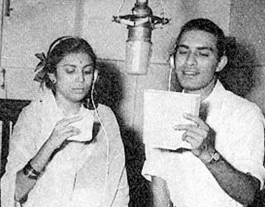 সে বছরেই ‘দরওয়াজা’ ছবিতে সুমনের সঙ্গে প্লেব্যাক করেন তালাত মামুদ। তালাত মামুদ তাঁর সঙ্গে ডুয়েট করতে রাজি হওয়ায় ইন্ডাস্ট্রিতে পরিচিত হতে সাহায্য করে সুমনকে। পাঁচ থেকে সাতের দশক অবধি হিন্দি ছবিতে সুমন একের পর এক সুপারহিট গান উপহার দিয়েছেন।