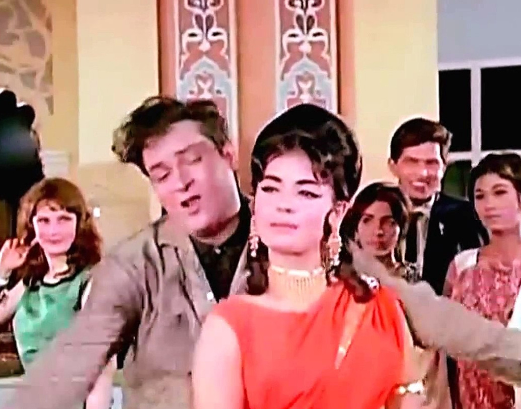 মনোমালিন্যের জেরে মহম্মদ রফি ও লতা মঙ্গেশকর বেশ কিছুদিন ডুয়েট করেননি। সে সময়ে রফি ও সুমন কল্যাণপুর প্রায় ১৪০ টি ডুয়েট করেন। তাঁদের ডুয়েটের মধ্যে ‘আজকাল তেরে মেরে প্যায়ার কে চর্চে’, ‘না না কর কে প্যায়ার’-এর মতো চিরসবুজ গান অসংখ্য। পাশাপাশি তিনি ডুয়েট করেছেন মান্না দে, হেমন্ত মুখোপাধ্যায়ের সঙ্গেও।