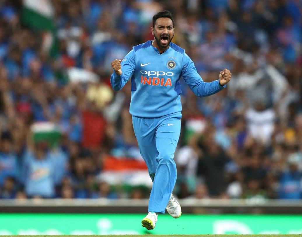 ক্রুণাল পাণ্ড্য- অনেকদিন পর দাদা-ভাই একসঙ্গে মাঠে নামতে পারেন। ওয়েস্ট ইন্ডিজ সফরে ক্রুণালের অলরাউন্ড পারফরমান্স নজর কেড়েছিল। এই সিরিজেও তাঁকে দলে রেখেই নামতে চাইবেন বিরাট।