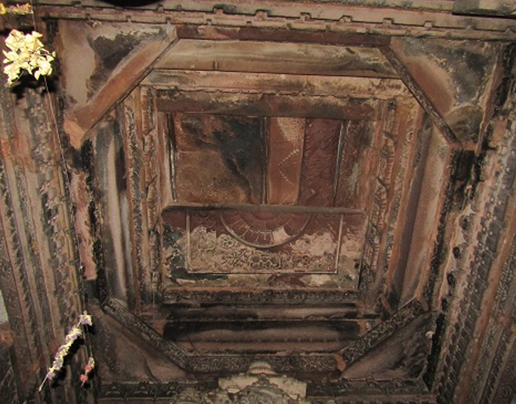 আরও আশ্চর্যের যে বিষয়টি তা হল, বৃষ্টি শুরু হওয়ার পর এই মন্দিরের ছাদ থেকে জল চুঁইয়ে পড়া পুরোপুরি নাকি বন্ধ হয়ে যায়। এবং সিলিংয়ে জলের চিহ্নও খুঁজে পাওয়া যায় না। প্রতীকী ছবি।