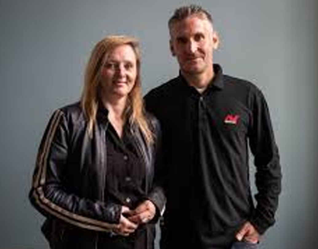 ইউরোপ জুড়ে এখনও আছেন গুপ্তধন সন্ধানী বা ট্রেজার হান্টাররা। অ্যাডামস ও লিজা সে রকমই গুপ্তধন শিকারি। তাঁদের ভাগ্য সুপ্রসন্ন, কারণ উদ্ধার হওয়া মুদ্রাগুলি খুবই ভাল অবস্থায় রয়েছে। ফলে সংগ্রাহকের কাছে এই মুদ্রা অমূল্য।