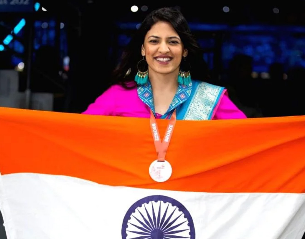 ১৯টি পদকের মধ্যে আছে একটি সোনা, একটি রুপো এবং দু’টি ব্রোঞ্জ পদক। বাকিগুলি মেডেল অব এক্সেলেন্স।