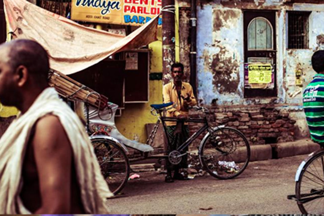 মহারাষ্ট্রের সোলাপুর জেলার কারমালা তালুকের একটি গ্রাম শেতফল। প্রায় ১,৭০০ হেক্টর এলাকা জুড়ে রয়েছে গ্রামটি। ২০১১ আদমসুমারি অনুযায়ী, এই গ্রামে মোট ৫১৭ পরিবারের বাস। জনসংখ্যা ২৩৭৪।