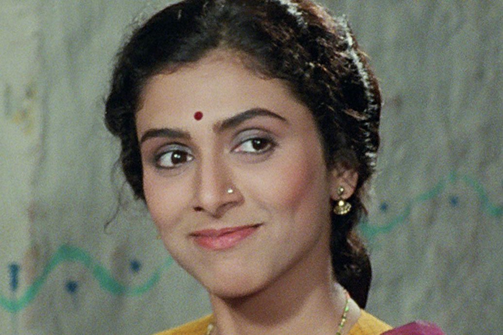 খুব বেশি দিন মনের কথা গোপন রাখতে পারেননি তিনি। উল্টো দিক থেকে যে এতটা অকপট স্বীকারোক্তি আসতে চলেছে তা না জেনেই মনের কথা স্বীকার করে নিয়েছিলেন। বর্তমানে ৩৪ বছর একসঙ্গে রয়েছেন তাঁরা। ইন্ডাস্ট্রির অন্যতম সুখী এবং লাভিং দম্পতি।