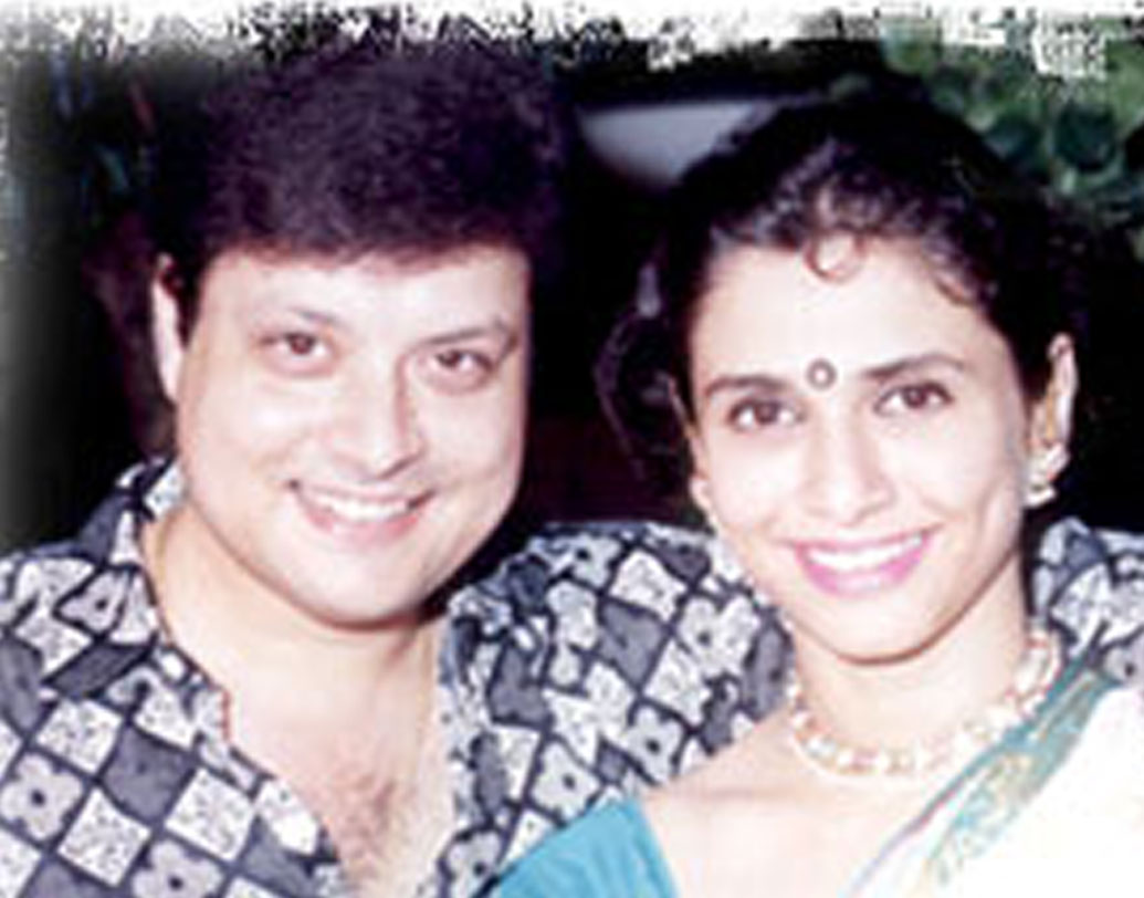 তবে তাঁদের দেখে বিষয়টা যতটা সহজ মনে হয়, তা কিন্তু আসলে ছিল না। সচিনের সঙ্গে সুপ্রিয়ার প্রথম পরিচয় একটা মরাঠি ফিল্মের সেটে।