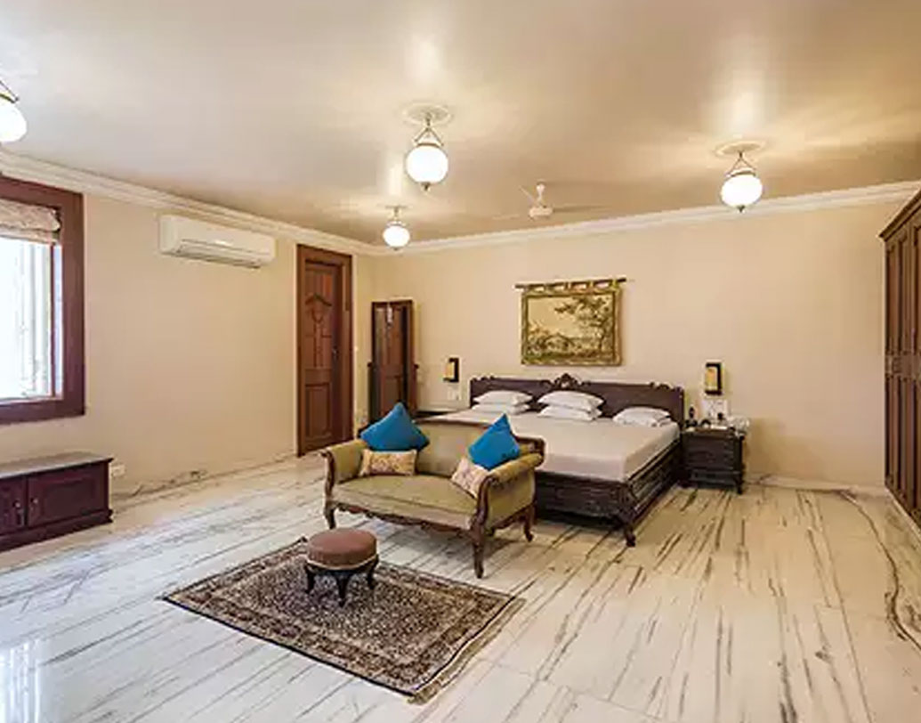 ২০১৫ সালে সজ্জন জিন্দলের ‘মাহেশ্বরী’কে পিছনে ফেলে ভারতের সবচেয়ে দামি বাংলো হিসাবে উঠে এসেছিল এই ‘জাটিয়া হাউস’।