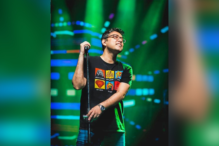 তার পরই বিয়ের সিদ্ধান্ত নেন। তত দিনে অনুপমের প্রথম বিচ্ছেদ হয়ে গিয়েছে। 