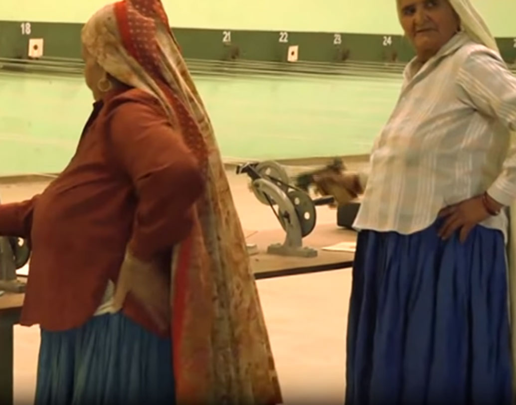 শোনা যায়, গ্রামে কোনও মেয়ের বিয়ে দেওয়ার সময় শ্বশুরবাড়ি থেকে পণ চাইলে তাঁরা নাকি দাদি আম্মার কথা বলা হয়। দাদি আম্মার নাম শুনে কেউ আর পণ নেন না।