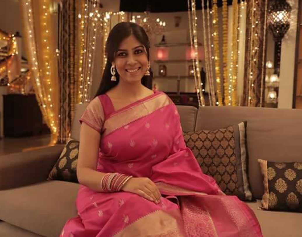 সিরিয়ালের নাম সার্থক হয়। সত্যি তাঁর অভিনয় দক্ষতার মাধ্যমে সাক্ষী পৌঁছে গিয়েছিলেন দেশের কোণায় কোণায়। হয়ে উঠেছিলেন সবার প্রিয় ‘পার্বতী’। তাঁর নিজের নাম চাপা পড়ে মুখ্য হয়ে উঠেছিল চরিত্রের নাম, ‘পার্বতী’। ( ছবি: সোশ্যাল মিডিয়া)