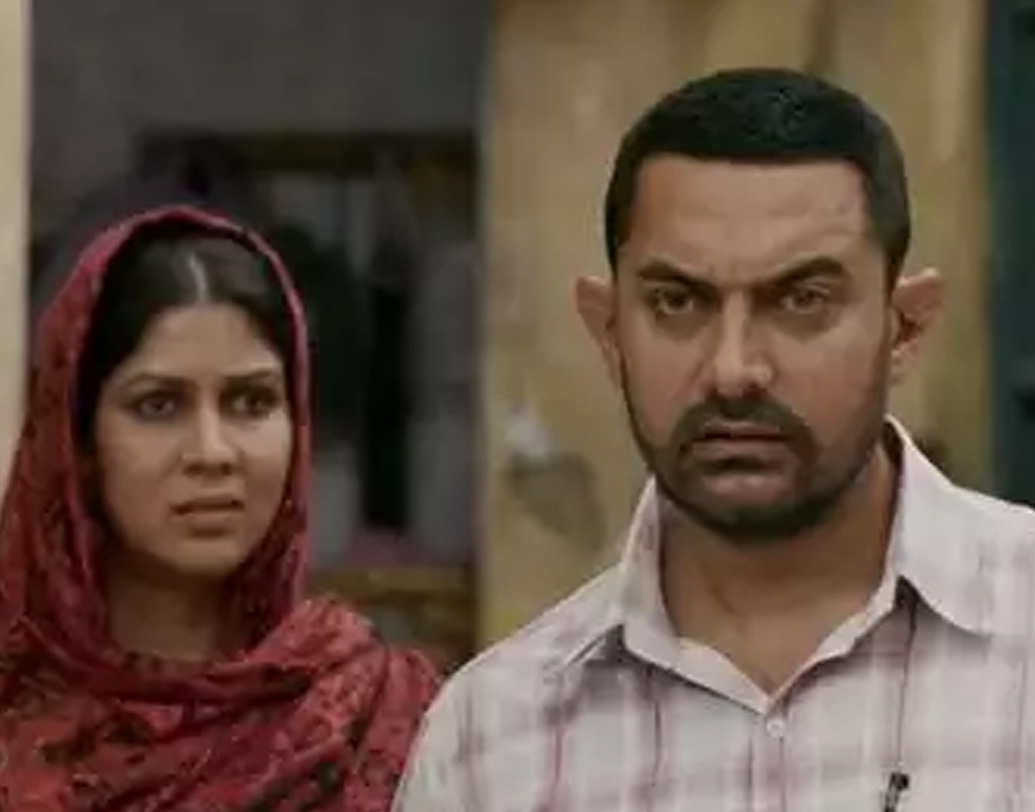 টেলিভিশনে রিয়েলিটি শো-তেও সাক্ষী তনওয়ার জনপ্রিয় মুখ। ব্লকবাস্টার ছবি ‘দঙ্গল’-এ সাক্ষীর অভিনয় অনবদ্য। মহাবীর ফোগতের ভূমিকায় আমির খানের পাশে দাপটের সঙ্গে অভিনয় করেছেন সাক্ষী। তিনি সেখানে মহাবীর ফোগতের স্ত্রী, দয়া কউর। এখন বিভিন্ন ওয়েবসিরিজেও কাজ করছেন সাক্ষী। ( ছবি: সোশ্যাল মিডিয়া)