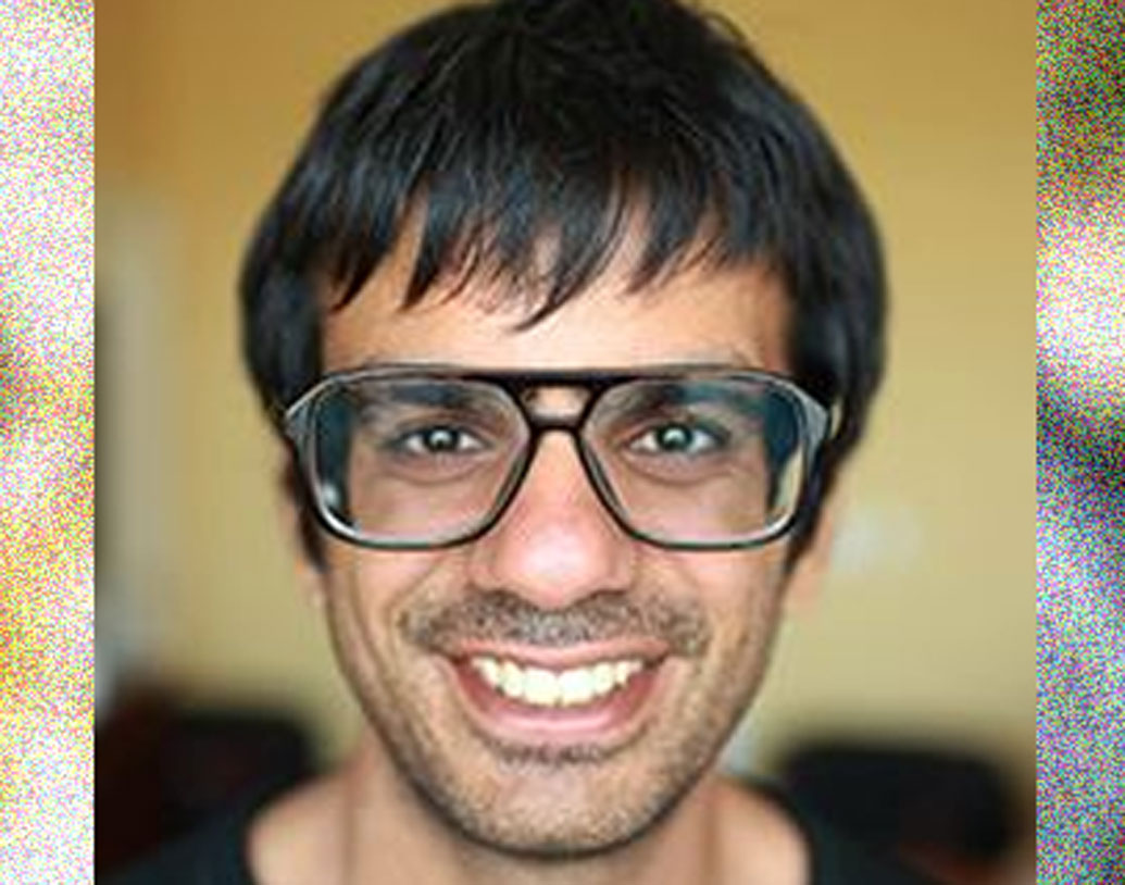 এর আগে বিশাল রেড চিলিজ এন্টারটেইনমেন্ট-এ লাইন প্রডিউসার হিসাবে তাঁর কেরিয়ার শুরু করেছিলেন। ‘ম্যায় হু না’, ‘অশোকা’, ‘পহেলি’, ‘ডন’, ‘হানিমুন’-এ তিনি কাজ করেন। দশ বছর ফিল্মে কাজ করেছেন তিনি। তারপরই এই সিদ্ধান্ত।