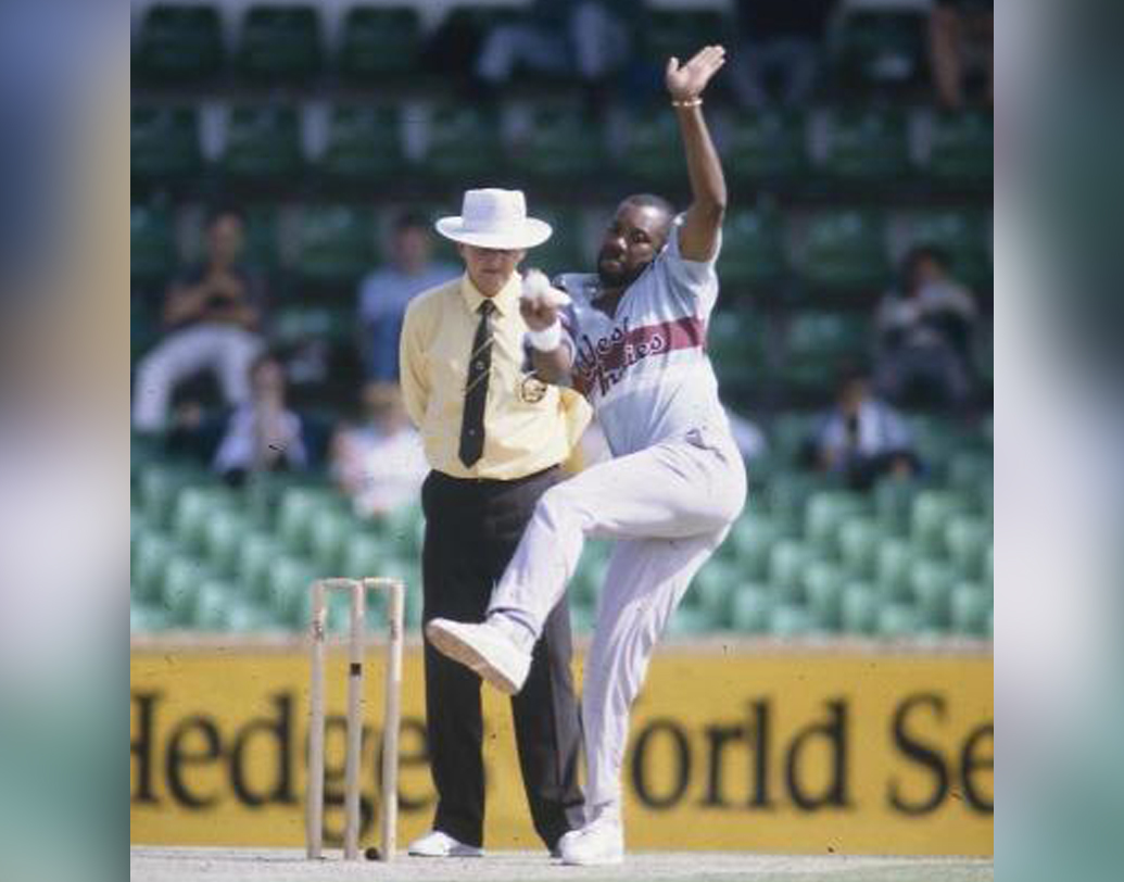 ব্যাটসম্যানদের দুঃস্বপ্নে হানা দিতেন ম্যালকম মার্শাল। কিন্তু তাঁরও একদিনের ফরম্যাটে পাঁচ উইকেট নেই। ১৩৬ ওয়ানডে ম্যাচে ২৯.৯৬ গড়ে ১৫৭ উইকেট নিয়েছেন তিনি। ছয় বার এই ফরম্যাটে চার উইকেট নিয়েছিলেন এই ক্যারিবিয়ান পেসার।