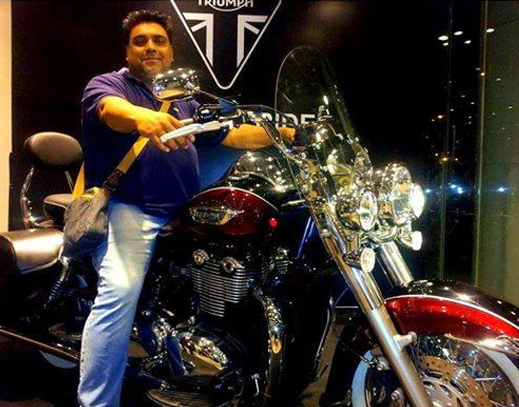 দেশে ফিরে অভিনয়ের কেরিয়ার শুরু ১৯৯৭ সালে। সুধীর মিশ্রের পরিচালনায় টেলিভিশনে ‘ন্যায়’ সিরিয়াল দিয়ে। সিরিয়াল সে ভাবে জনপ্রিয় হয়নি। কিন্তু রামের অভিনয় প্রশংসিত হয়। আসতে থাকে বহু অফার। এর পর তাঁর দুটো শো, ১৯৯৮ সালে ‘হেনা’ এবং ১৯৯৯ সালে ‘সংঘর্ষ’।