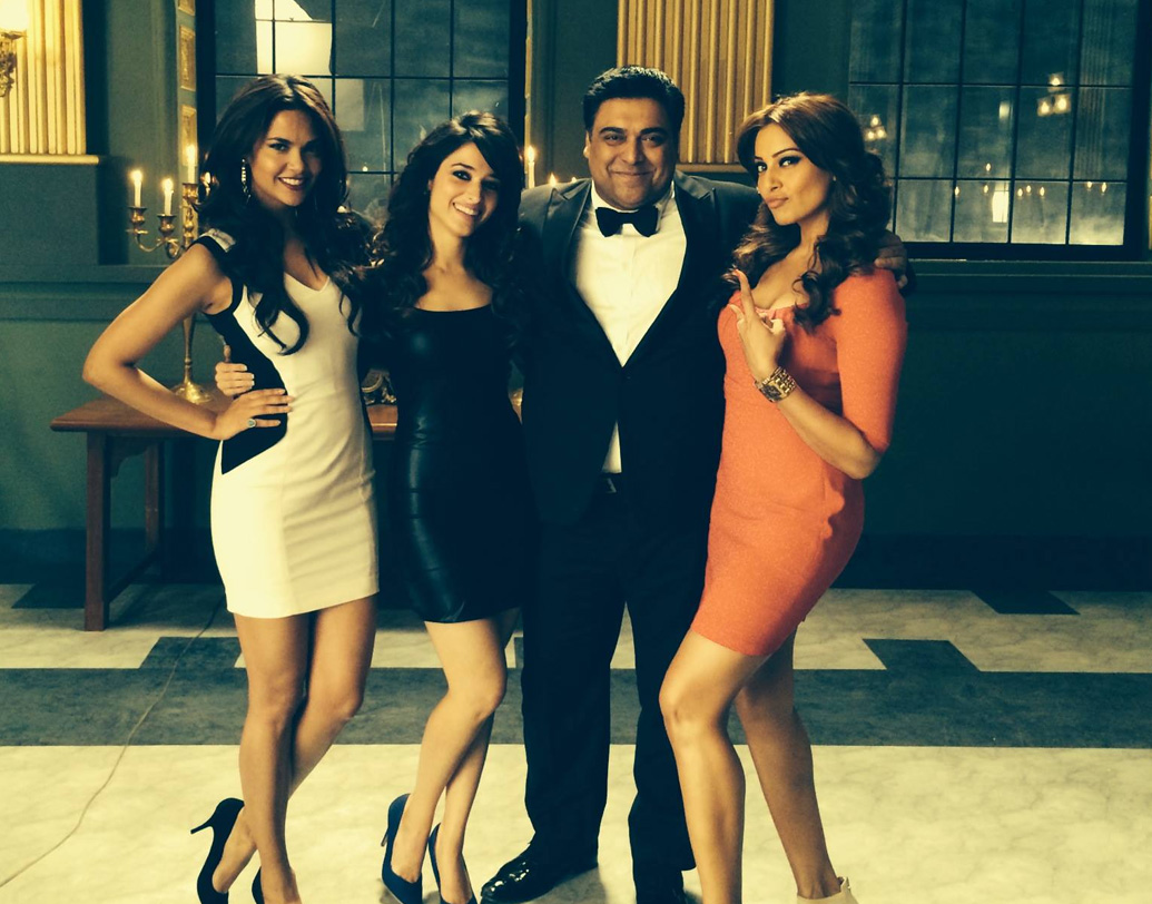 তাঁর জনপ্রিয়তা তুঙ্গে ওঠে ২০০০ সালের ‘ঘর এক মন্দির’ সিরিয়ালে। কার্যত দর্শকদের পরিবারের সদস্য হয়ে যায় তাঁর করা ‘রাহুল’ চরিত্রটি। এরপর তাঁর কেরিয়ারের মোড় ঘুরিয়ে দেয় ‘কসম সে’ সিরিয়াল। তুমুল জনপ্রিয় হয় প্রাচী দেশাইয়ের সঙ্গে তাঁর জুটি।