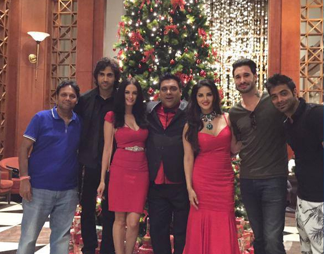 দু’দশকের উপর টেলিভিশনে অভিনয় করছেন রাম কপূর। এখনও তাঁর জনপ্রিয়তায় তিনি প্রথম সারিতে। তাঁকে টেলিভিশনের সম্পদ বলা হয়।   ( ছবি: সোশ্যাল মিডিয়া)