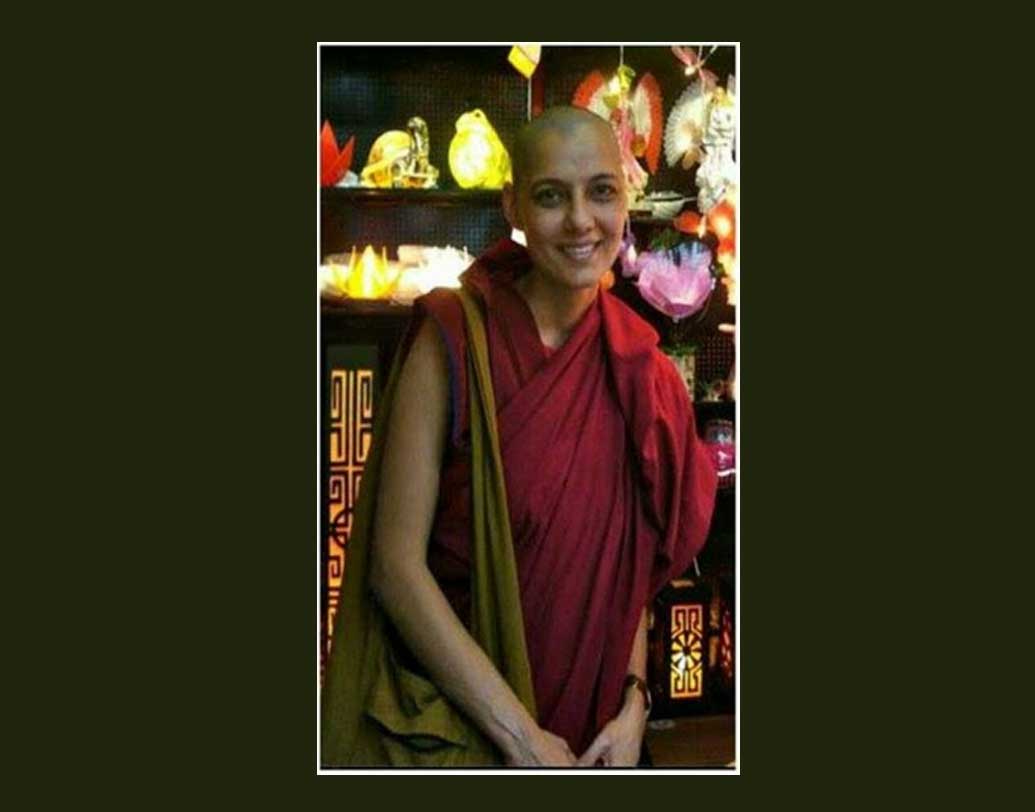 পাহাড়ের কোলে শান্ত গম্ভীর সেই মঠ তাঁকে আকর্ষণ করত। ২০১২ সালে চূড়ান্ত সিদ্ধান্ত নিয়ে নেন বরখা। অভিনয় তথা সংসার জীবন ছেড়ে তিনি পা রাখেন সন্ন্যাসে।