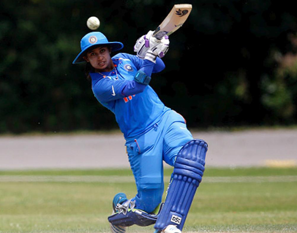 মঙ্গলবার টি-২০-কে বিদায় জানালেন তিনি।তবে একদিনের ম্যাচ খেলবেন বলেই জানিয়েছেন। ২০২১ সালের ওয়ান ডে বিশ্বকাপকে পাখির চোখ করছেন মিতালি। এখনও অবধি ২০৩টি একদিনের ম্যাচে ৬৭২০ রান করেছেন তিনি, রয়েছে সাতটি সেঞ্চুরি। ১০টি টেস্ট ম্যাচে করেছেন ৬৬৩ রান, সেখানেও রয়েছে একটি সেঞ্চুরি।