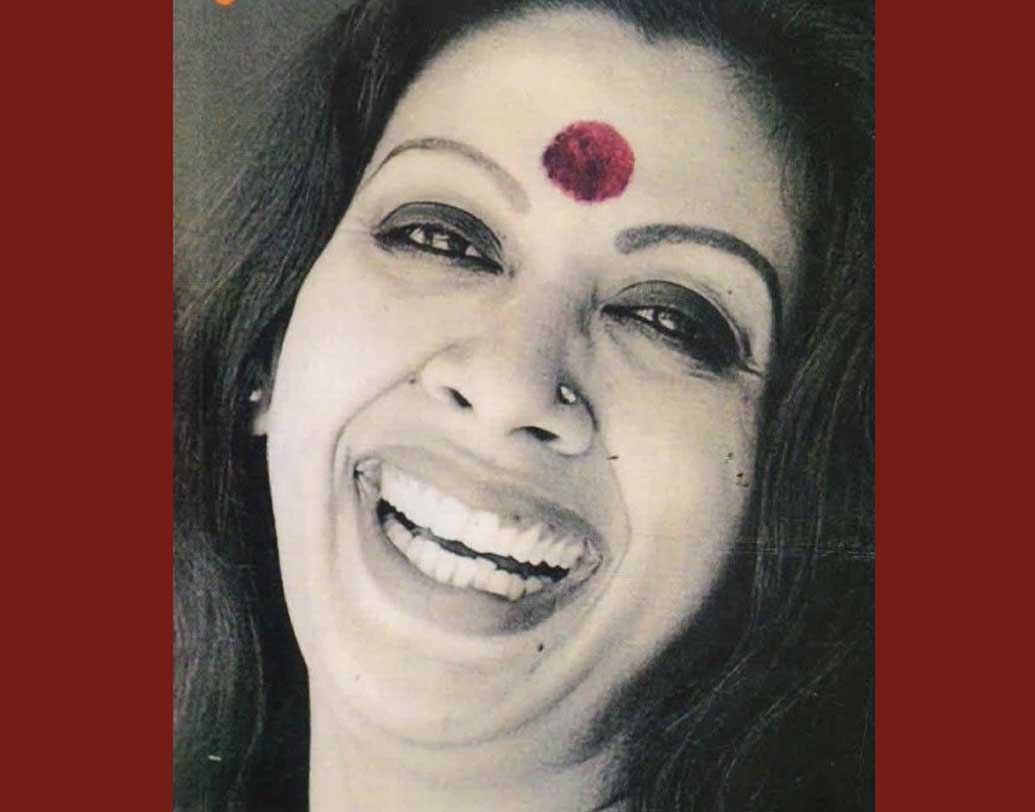 দিল্লির পাশাপাশি প্রতিমার শৈশব কেটেছে গোয়া ও মুম্বইয়ে। মাঝে নয় বছর বয়সে তাঁকে কিছু দিন থাকতে হয়েছিল হরিয়ানার কারনালেও। তারপর তাঁকে পাঠানো হয় পঞ্চগনির একটি নামী আবাসিক স্কুলে। এরপর স্নাতক তৎকালীন বম্বের সেন্ট জেভিয়ার্স কলেজ থেকে।