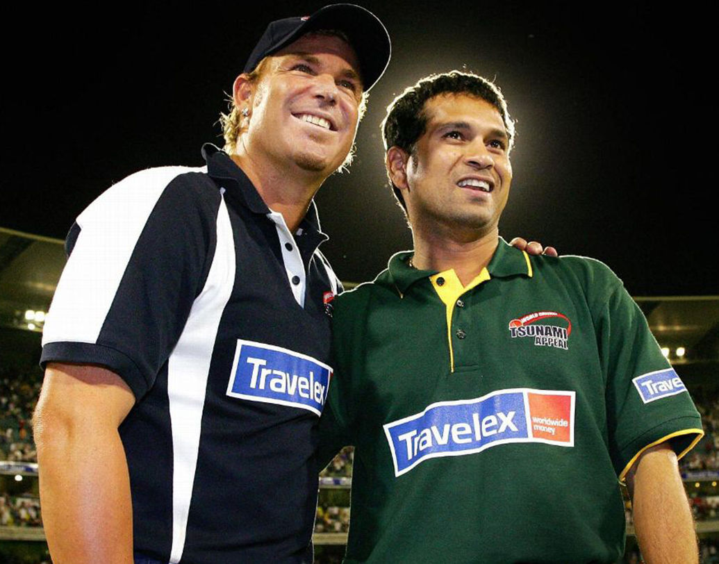 বল হাতে শুধু এই রেকর্ডই নয়। আরও একটি ব্যক্তিগত লড়াইয়ে এগিয়ে সচিন। শেন ওয়ার্নের সঙ্গে মাঠের বাইরে তাঁর বন্ধুত্ব থাকলেও, মাঠের ভেতরের লড়াই কিন্তু সব সময়ই জমজমাট ছিল। সেখানে কখনওই বন্ধুতা দেখা যায়নি।