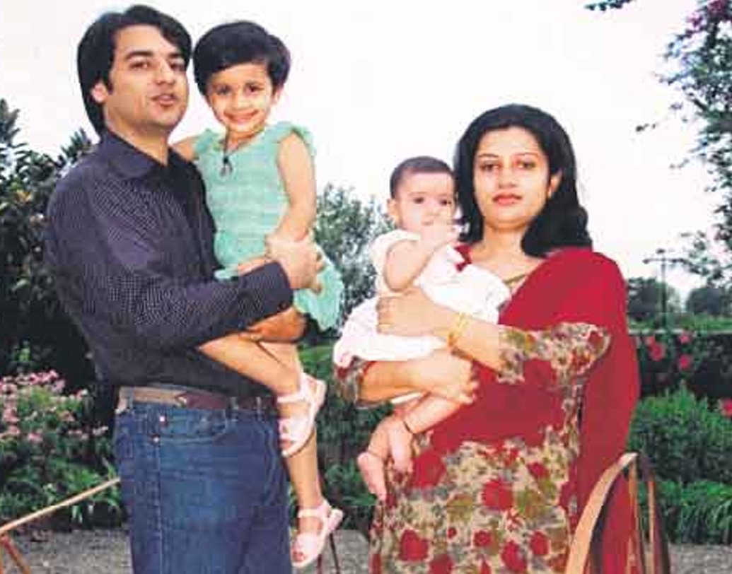 অভিনয়ের সুযোগ না পেয়ে কুণাল এক সময়ে সহকারী পরিচালক হয়ে যান। তারপর শুরু করেন প্রযোজনা। তাঁর প্রোডাকশন হাউজও ছিল।