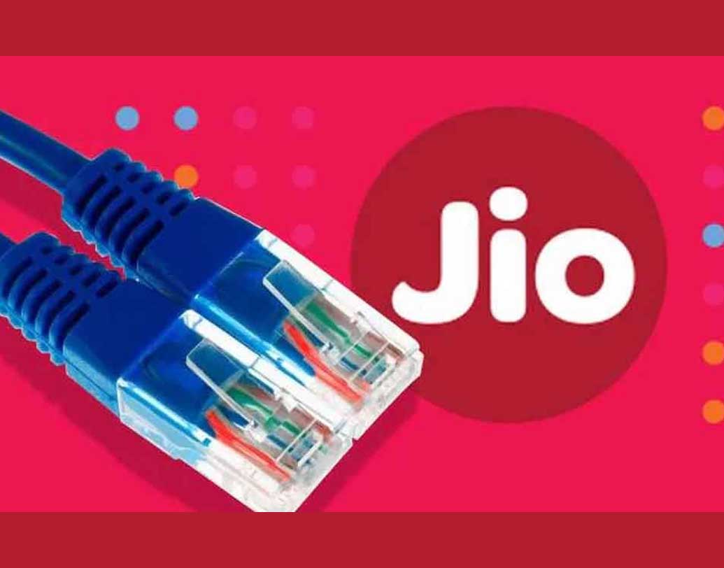 টাইটেনিয়াম প্ল্যানের এক মাসের দাম ৮,৪৯৯ টাকা। ১ জিবিপিএস স্পিডে পাওয়া যাবে ৫০০০ জিবি হাইস্পিড ডেটা। এই প্ল্যানেও সুবিধা থাকছে বিনামূল্যে ফোন কলের।